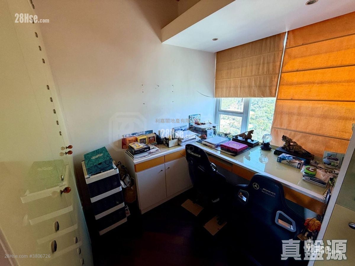 嘉皇台 售盘 4 房 1,764 平方尺