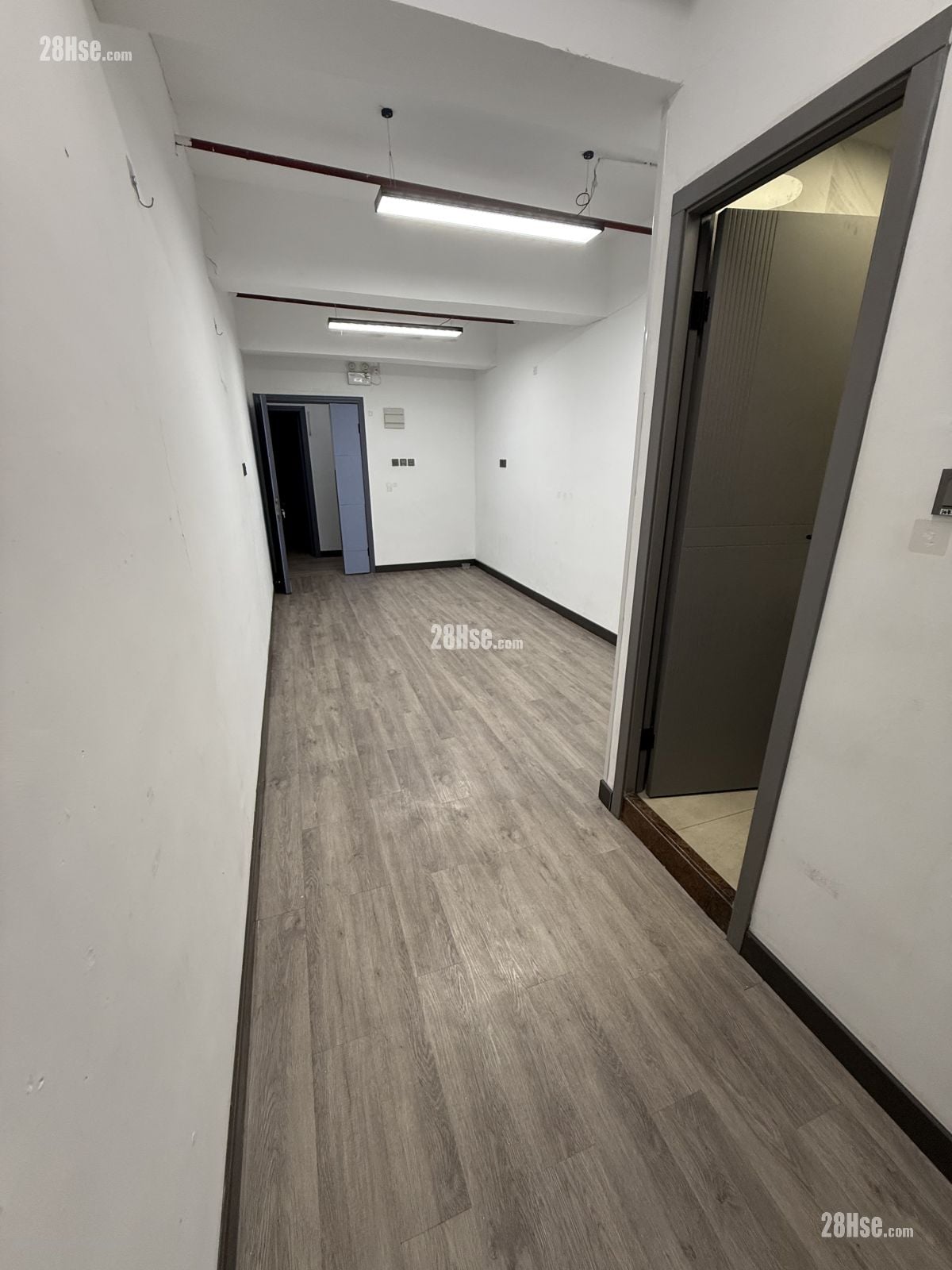 隆盛工厂大厦 租盘 1 厕所 350 平方尺