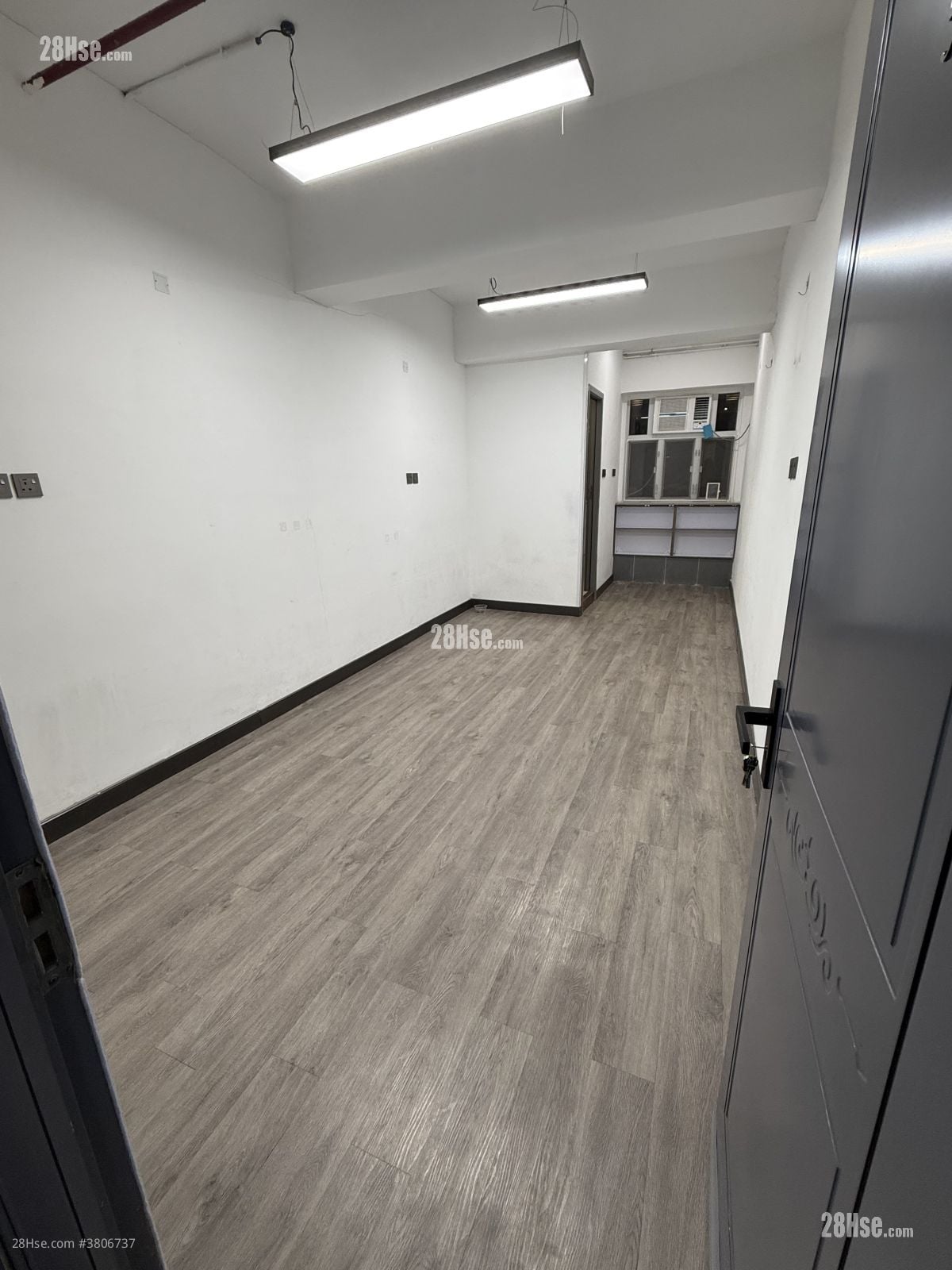 隆盛工厂大厦 租盘 1 厕所 350 平方尺