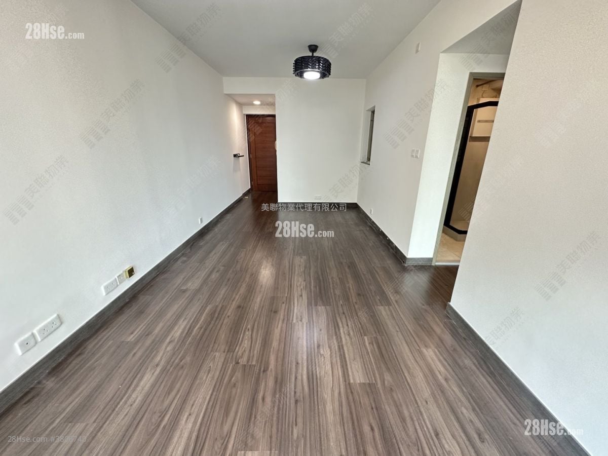 Sorrento Sell 2 Bedrooms , 2 Bathrooms 620 ft²