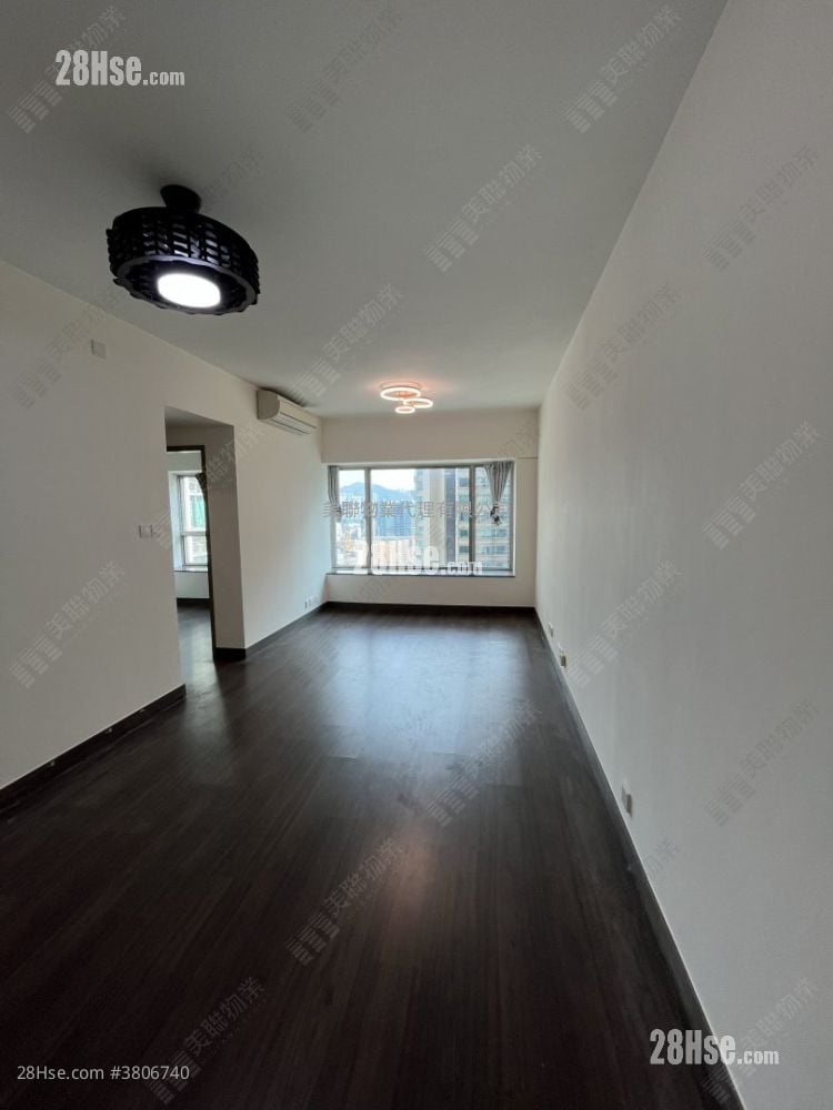 Sorrento Sell 2 Bedrooms , 2 Bathrooms 620 ft²