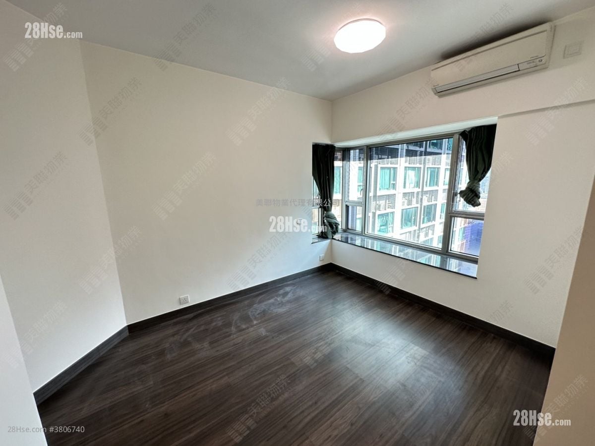 Sorrento Sell 2 Bedrooms , 2 Bathrooms 620 ft²