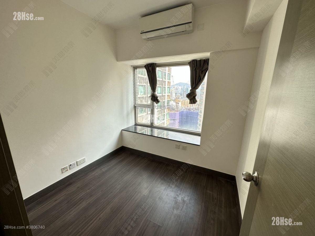 Sorrento Sell 2 Bedrooms , 2 Bathrooms 620 ft²