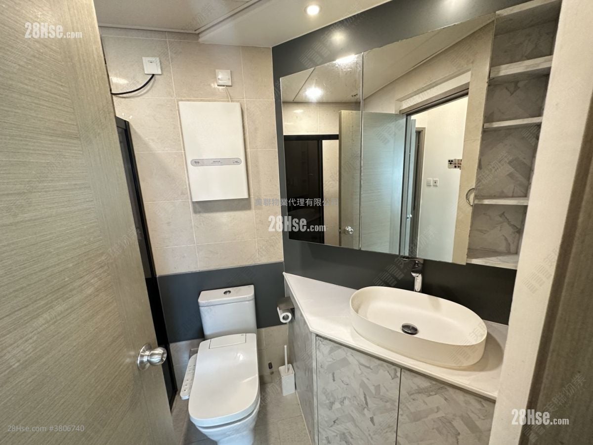 Sorrento Sell 2 Bedrooms , 2 Bathrooms 620 ft²