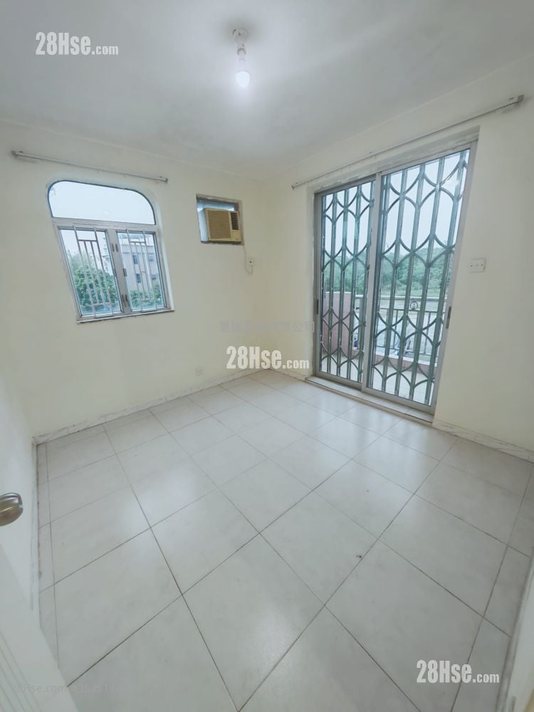 村屋 租盘 3 房 , 1 浴室 700 平方尺