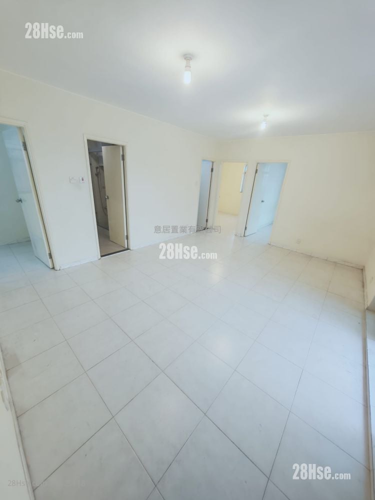 村屋 租盘 3 房 , 1 浴室 700 平方尺