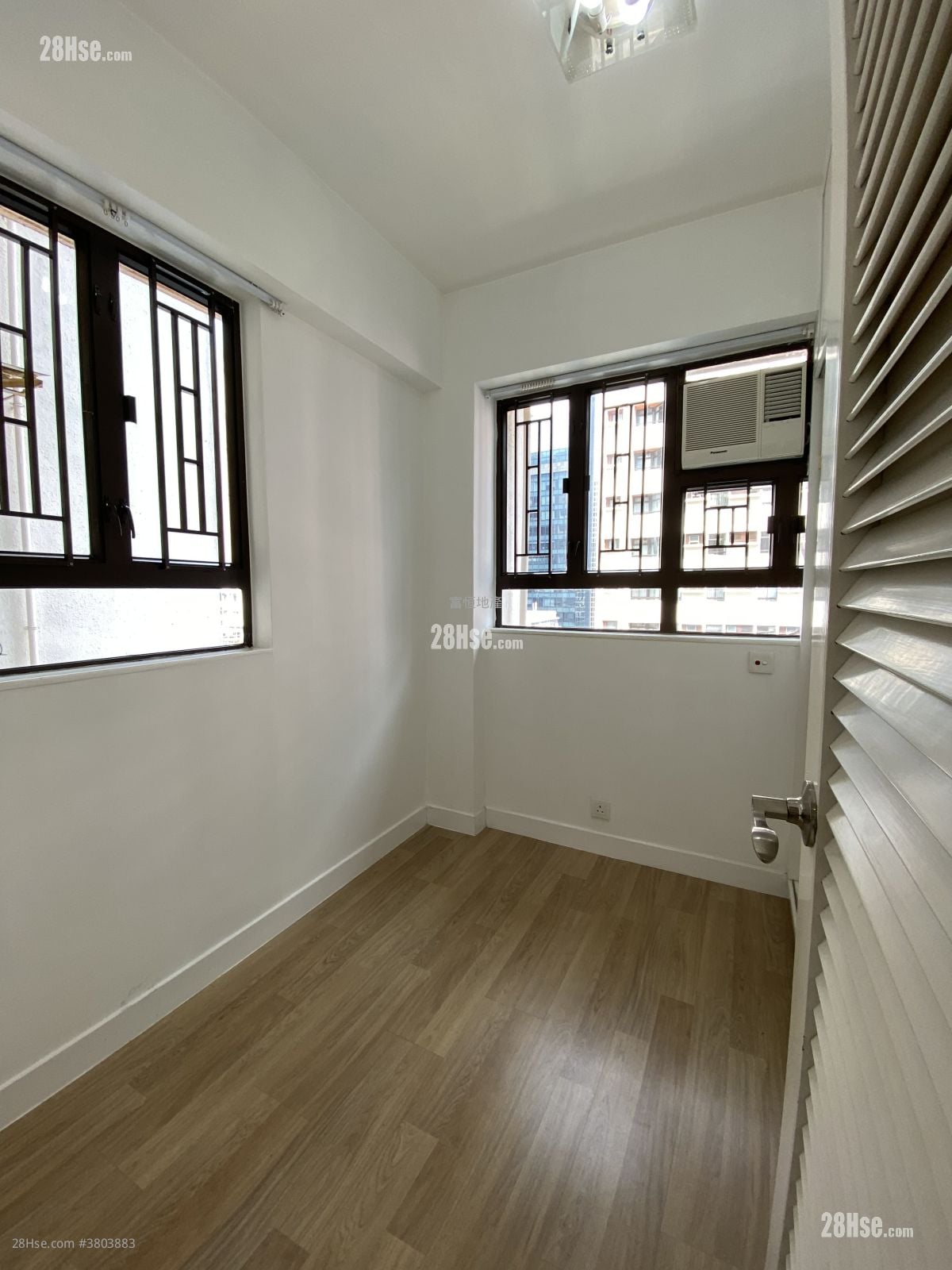 Fortune Building Sell 2 Bedrooms , 1 Bathroom 313 ft²