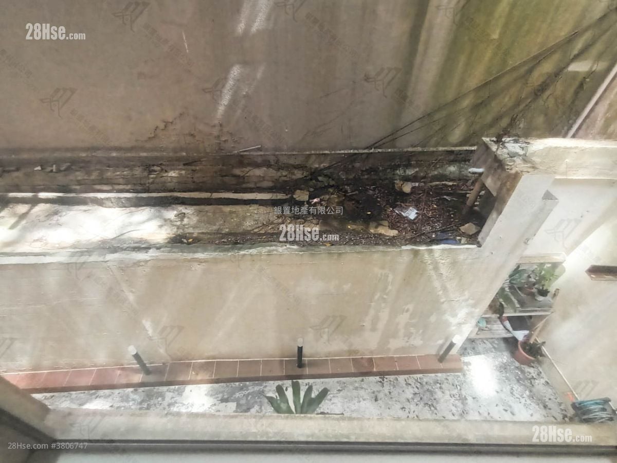 King's Court Sell 1 Bedroom , 1 Bathroom 339 ft²