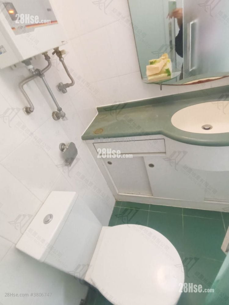 King's Court Sell 1 Bedroom , 1 Bathroom 339 ft²