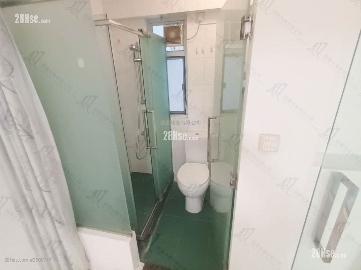 King's Court Sell 1 Bedroom , 1 Bathroom 339 ft²