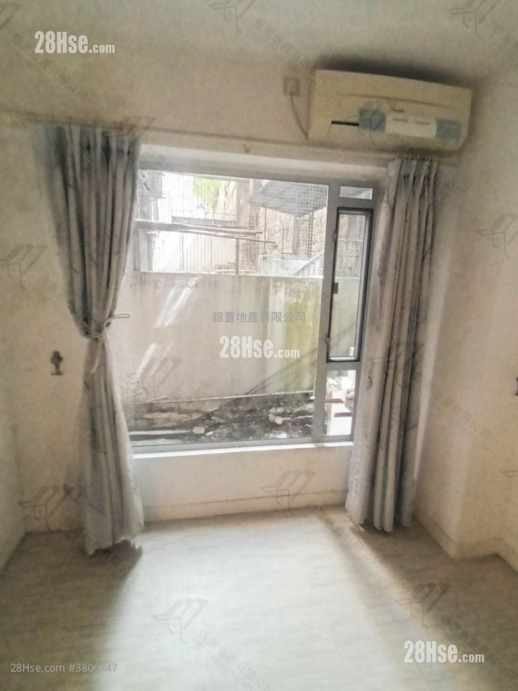 King's Court Sell 1 Bedroom , 1 Bathroom 339 ft²