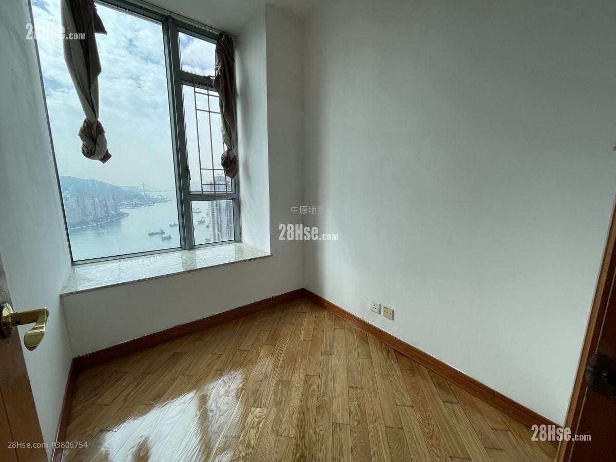 The Dynasty Rental 3 Bedrooms , 2 Bathrooms 728 ft²