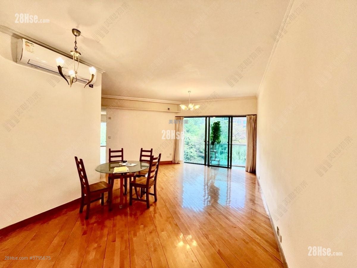 厅: 奕翠园 租盘 3 房 , 3 浴室 1,022 平方尺