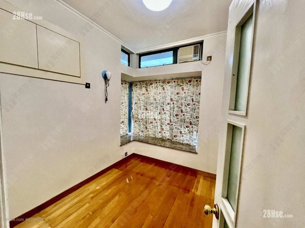 睡房 1: 奕翠园 租盘 3 房 , 3 浴室 1,022 平方尺