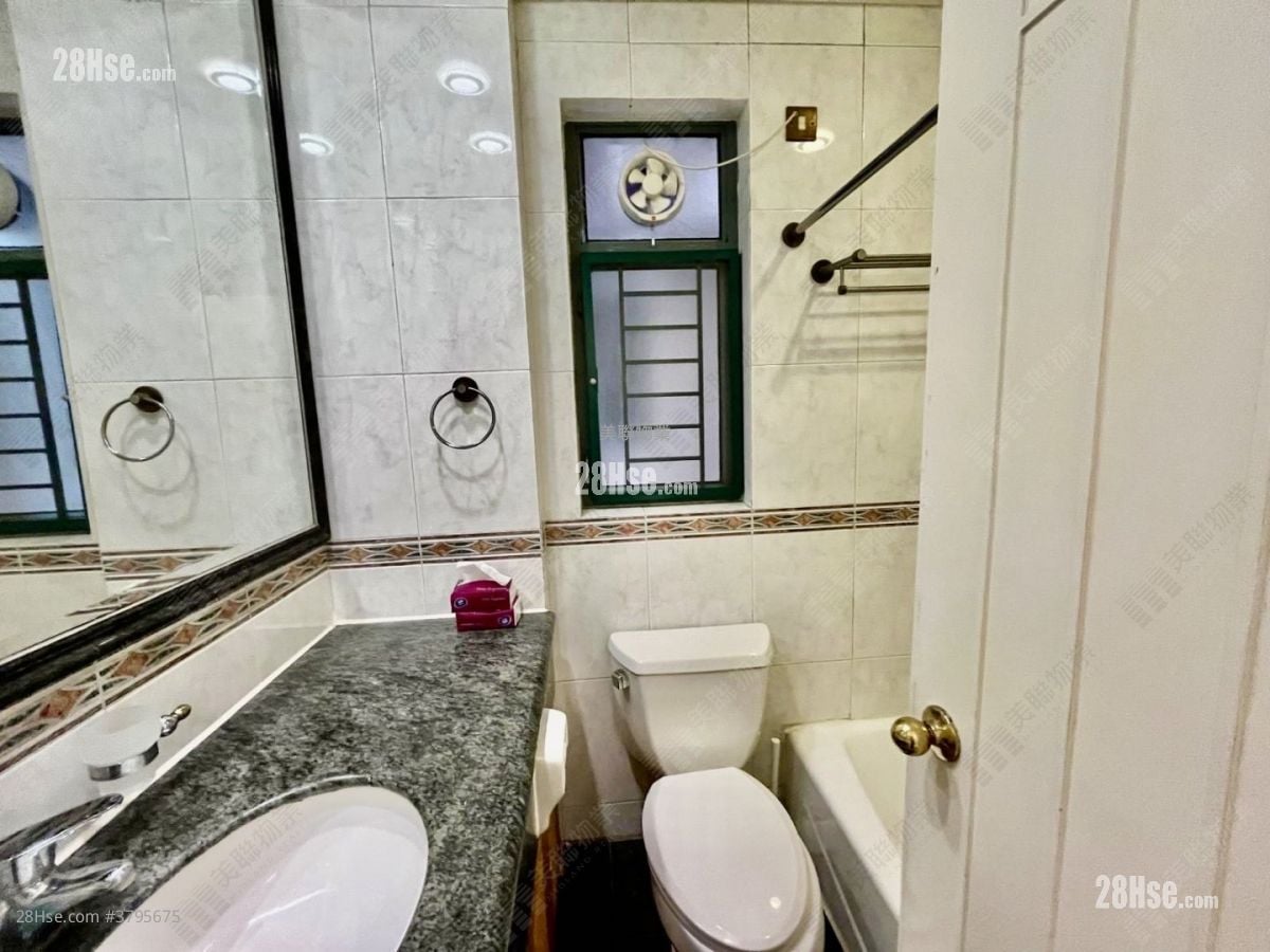 浴室: 奕翠园 租盘 3 房 , 3 浴室 1,022 平方尺