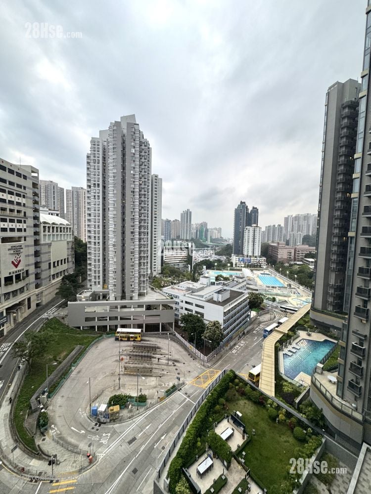 The Southside Rental 4 Bedrooms , 2 Bathrooms 1,135 ft²