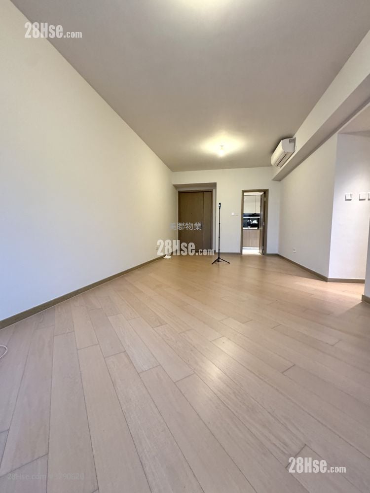 The Southside Rental 4 Bedrooms , 2 Bathrooms 1,135 ft²