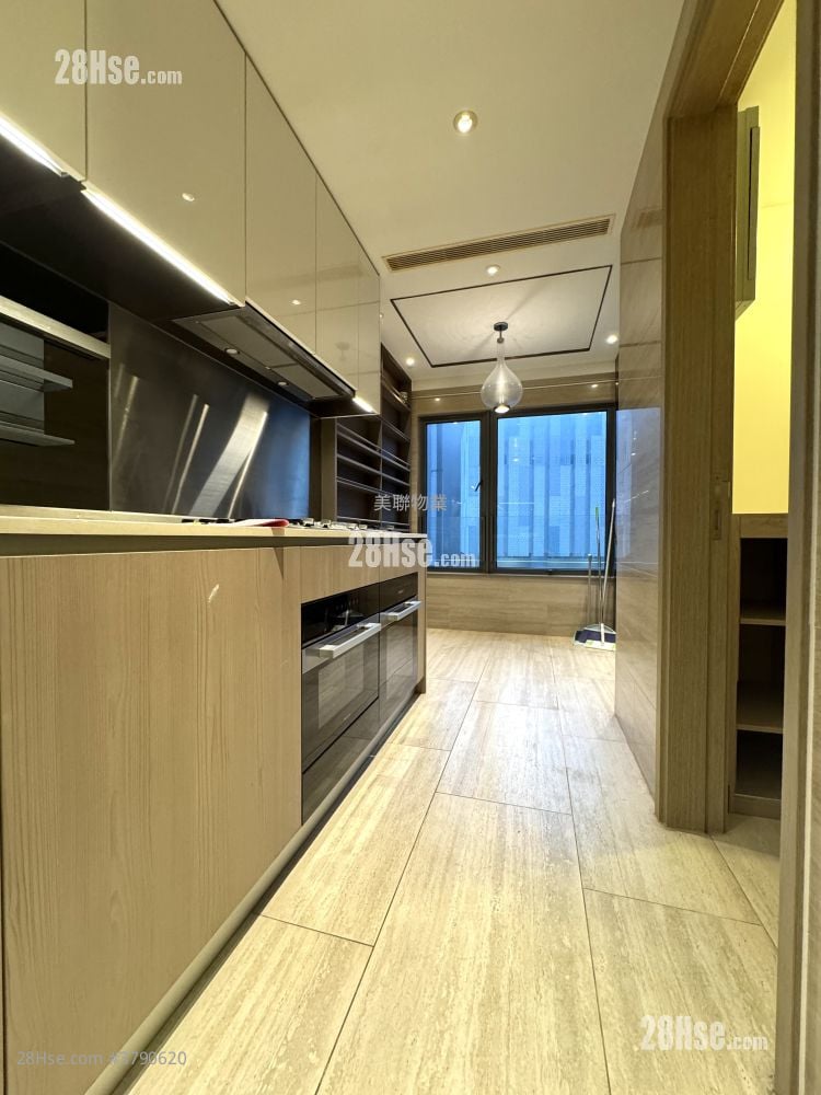 The Southside Rental 4 Bedrooms , 2 Bathrooms 1,135 ft²