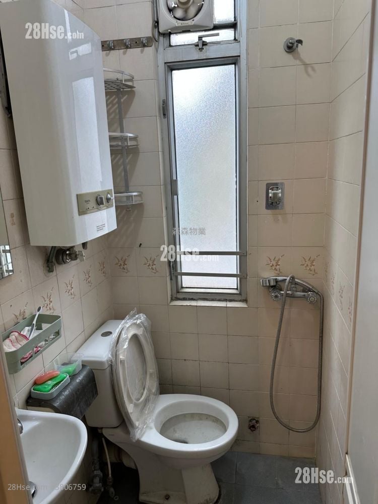 St. Francis Mansion Rental Studio , 1 Bathroom 209 ft²