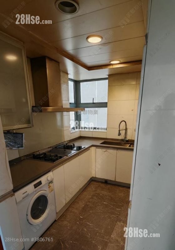 御龙山 售盘 3 房 1,035 平方尺