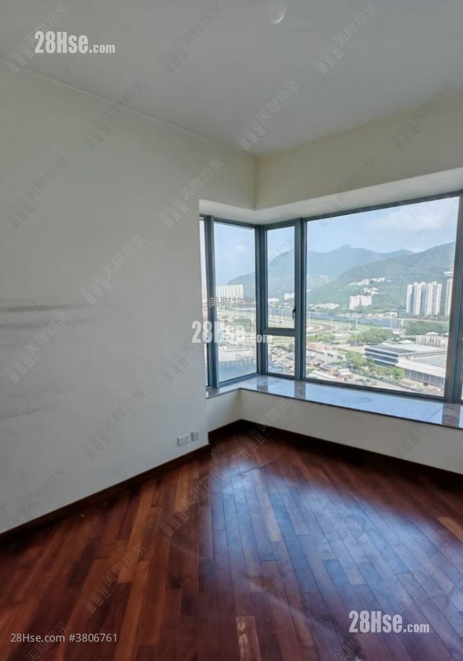 御龙山 售盘 3 房 1,035 平方尺