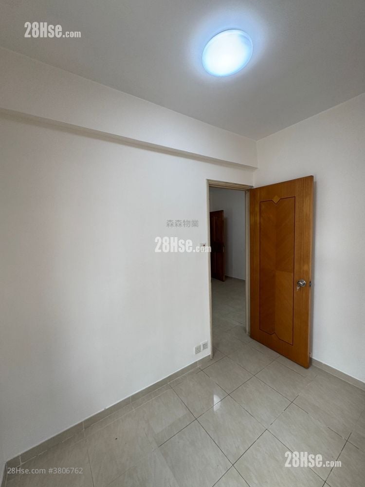 Sing Kong Building Sell 1 Bedroom , 1 Bathroom 307 ft²