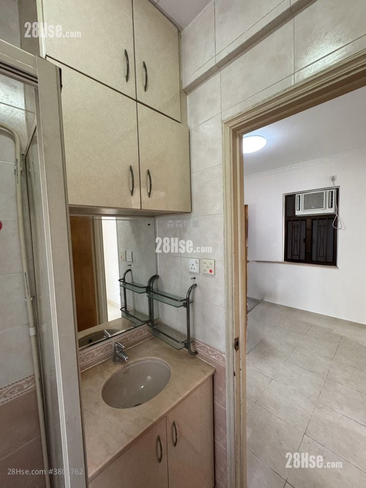 Sing Kong Building Sell 1 Bedroom , 1 Bathroom 307 ft²