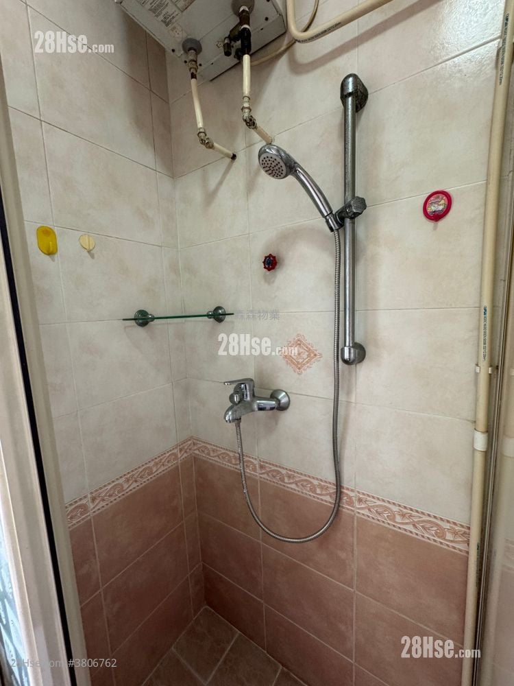 Sing Kong Building Sell 1 Bedroom , 1 Bathroom 307 ft²