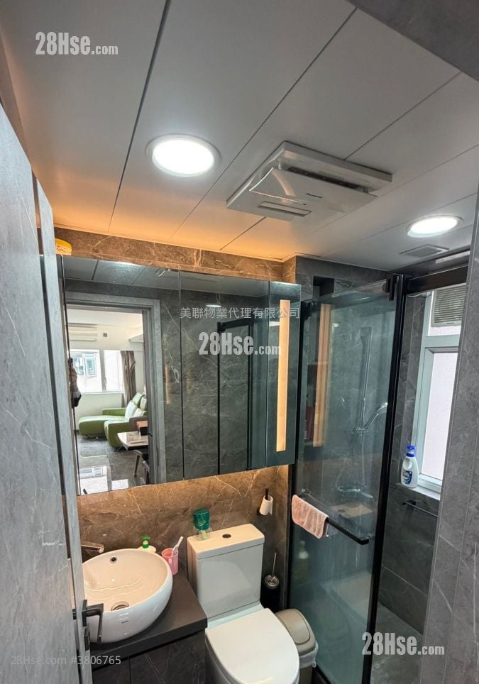 伟锦园 售盘 2 房 , 2 浴室 686 平方尺