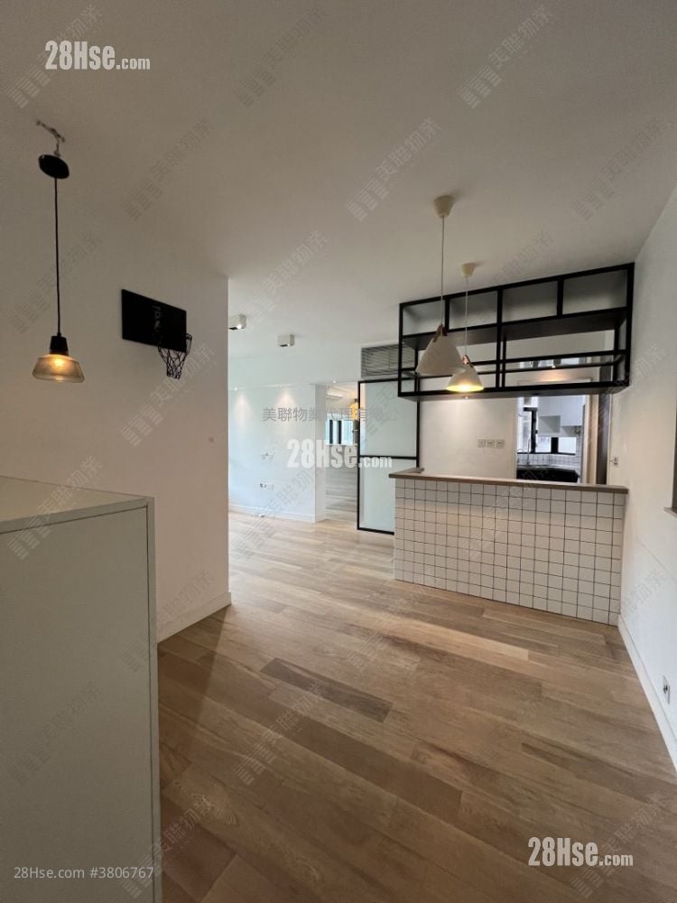 蓝天海岸 售盘 2 房 , 1 浴室 561 平方尺