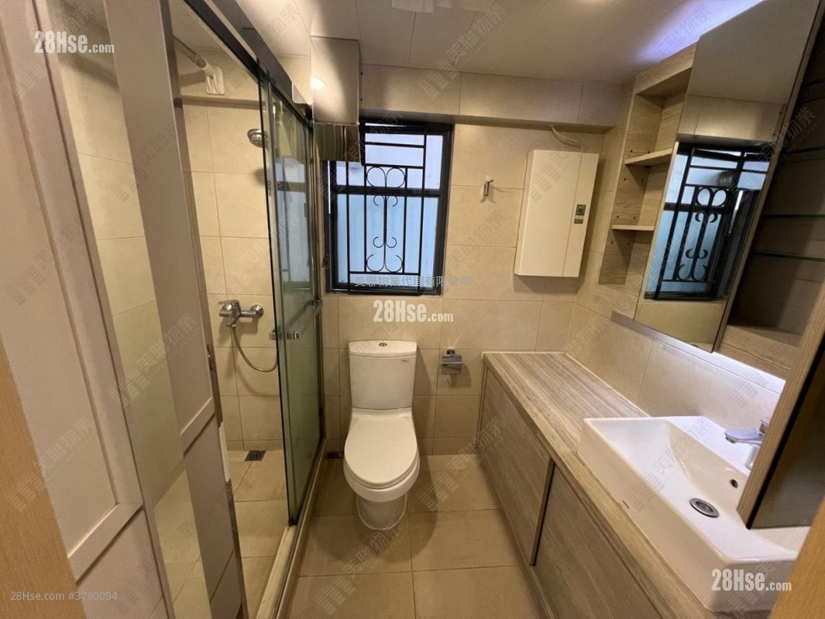 The Regalia Sell 3 Bedrooms , 3 Bathrooms 859 ft²