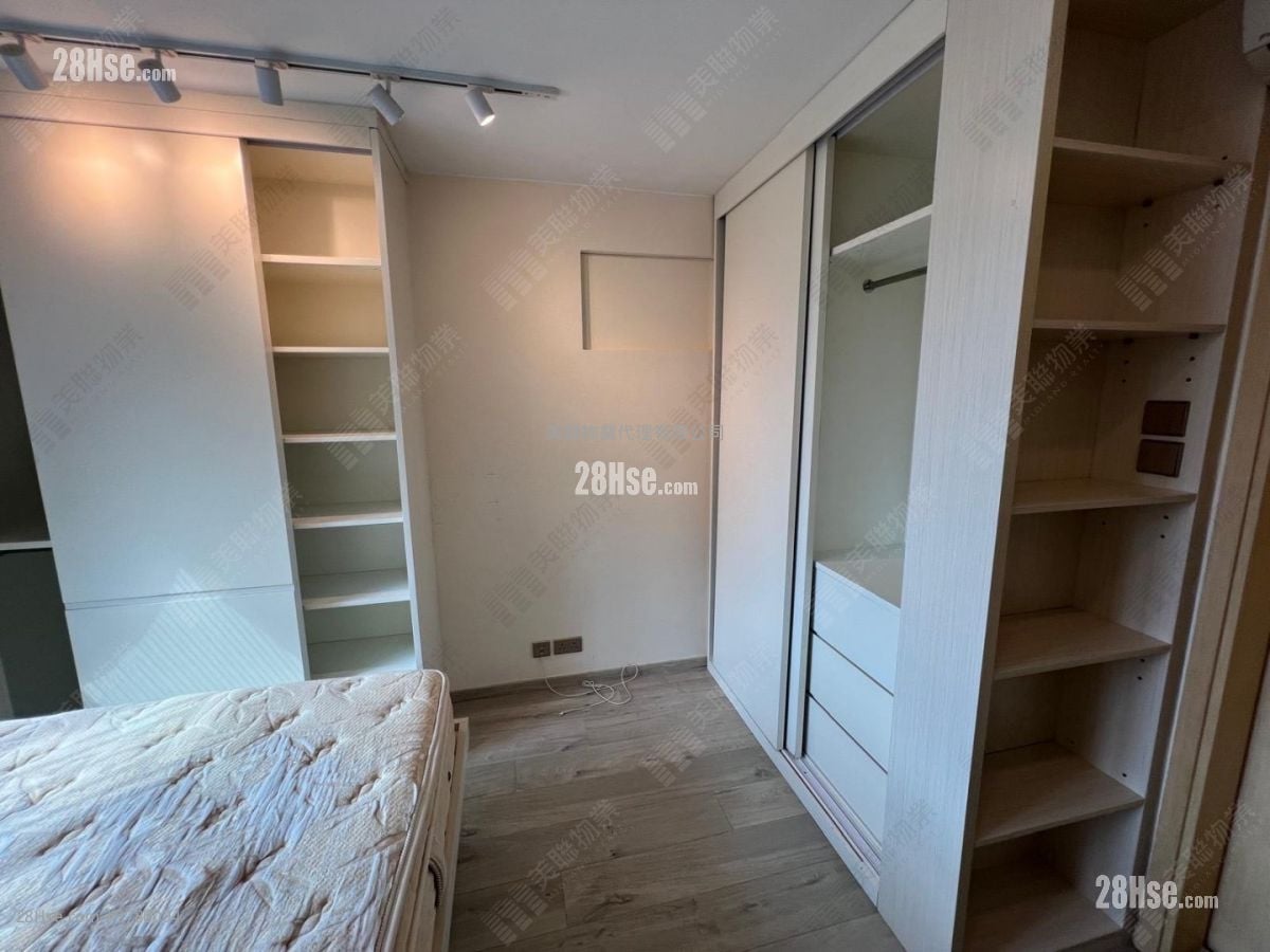 The Regalia Sell 3 Bedrooms , 3 Bathrooms 859 ft²