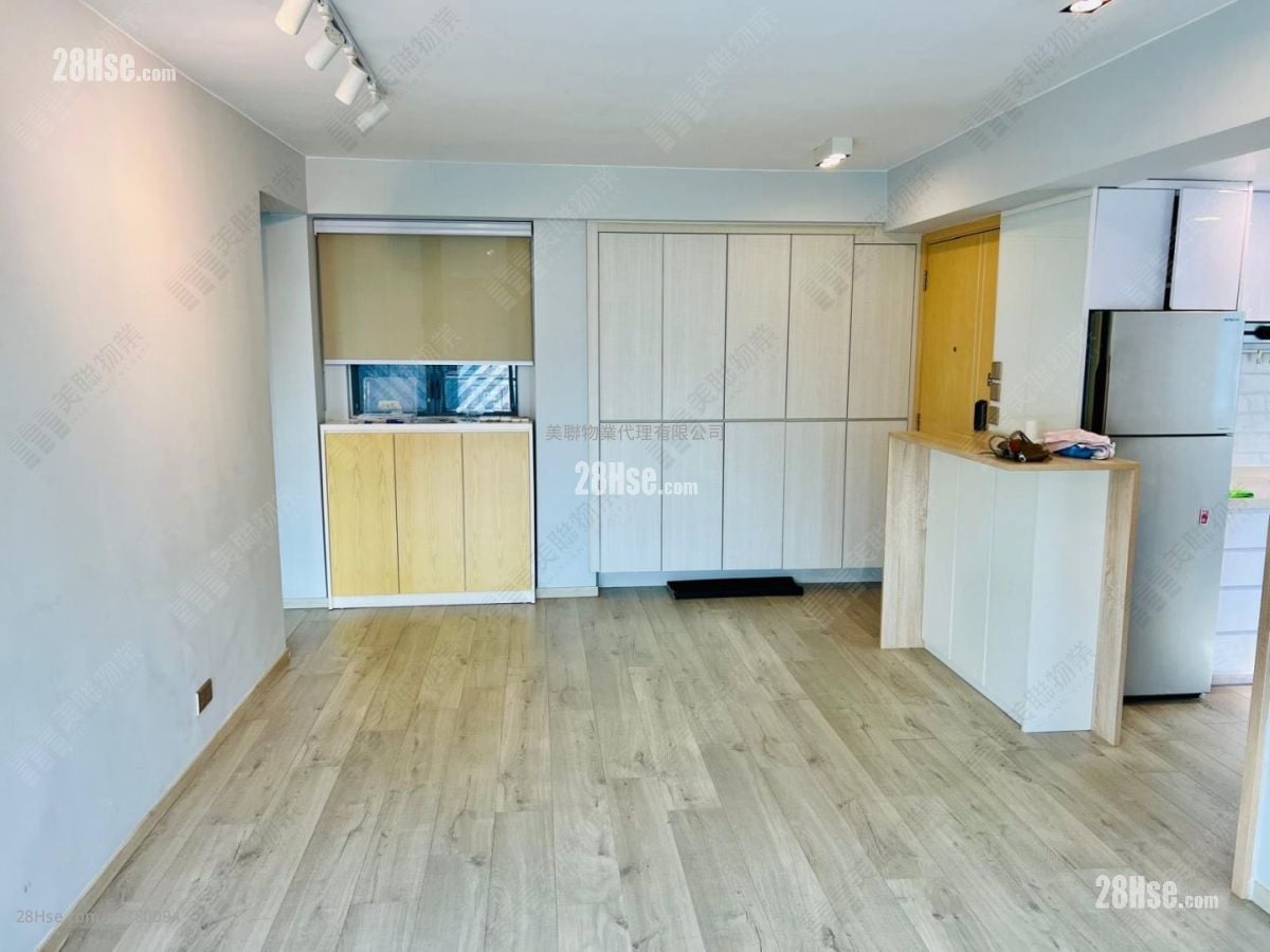 The Regalia Sell 3 Bedrooms , 3 Bathrooms 859 ft²