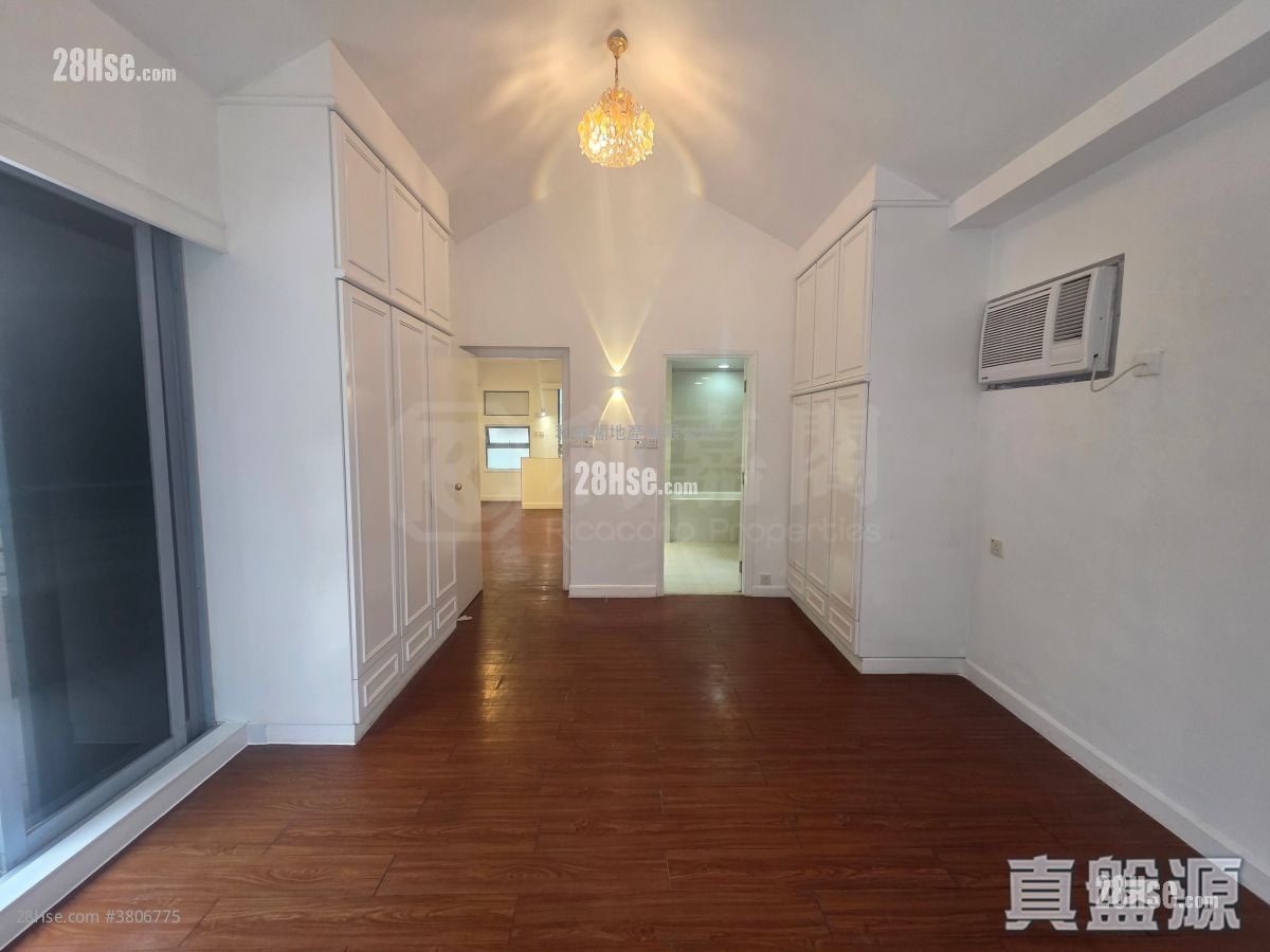 The Arcadia Sell 3 Bedrooms 1,696 ft²