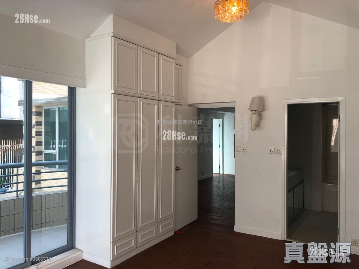 The Arcadia Sell 3 Bedrooms 1,696 ft²