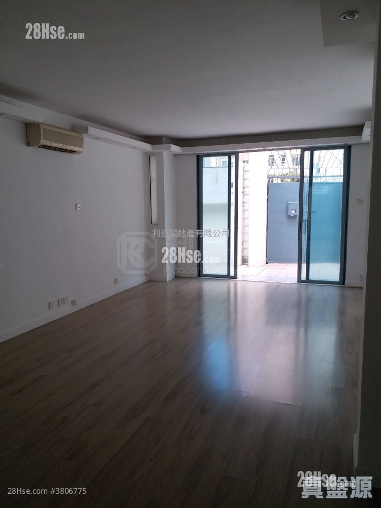 The Arcadia Sell 3 Bedrooms 1,696 ft²