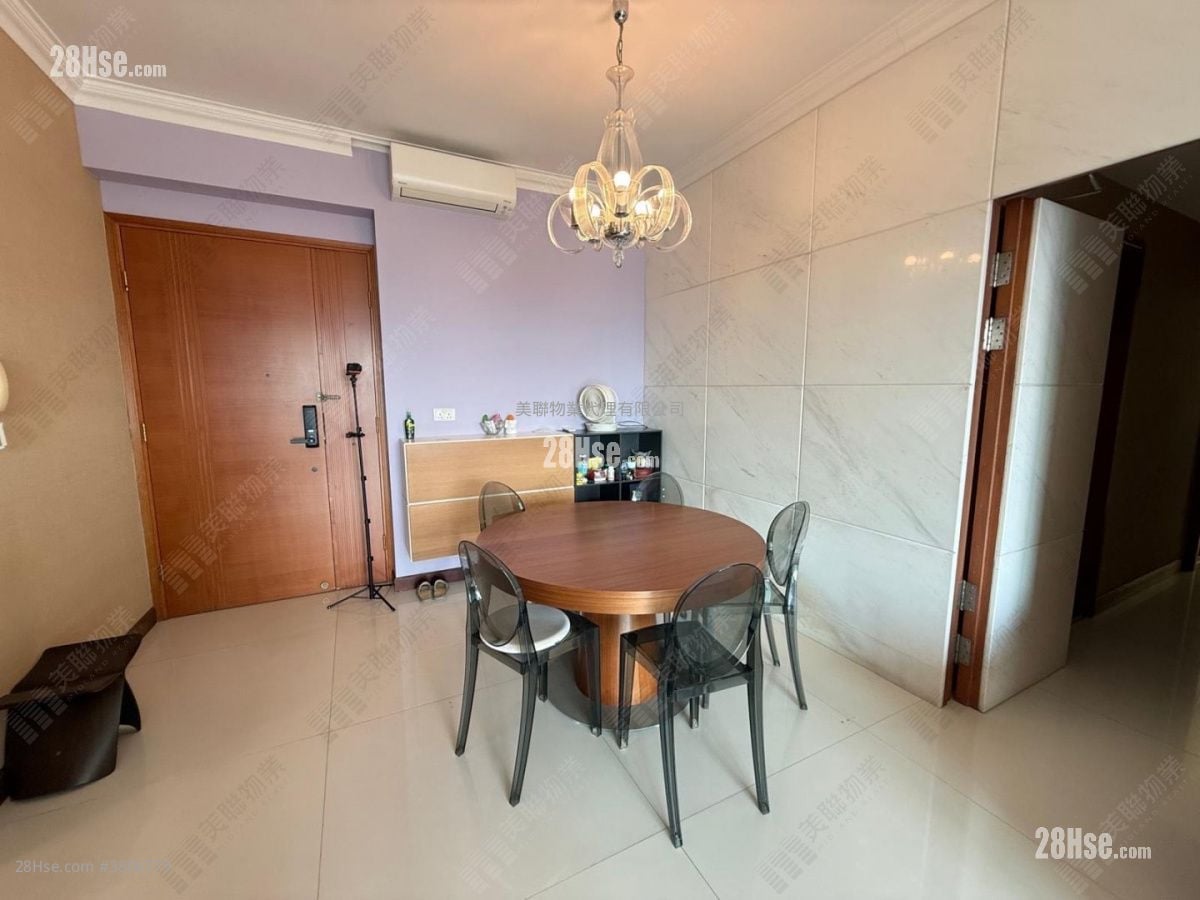 君颐峰 售盘 3 房 , 3 浴室 1,074 平方尺