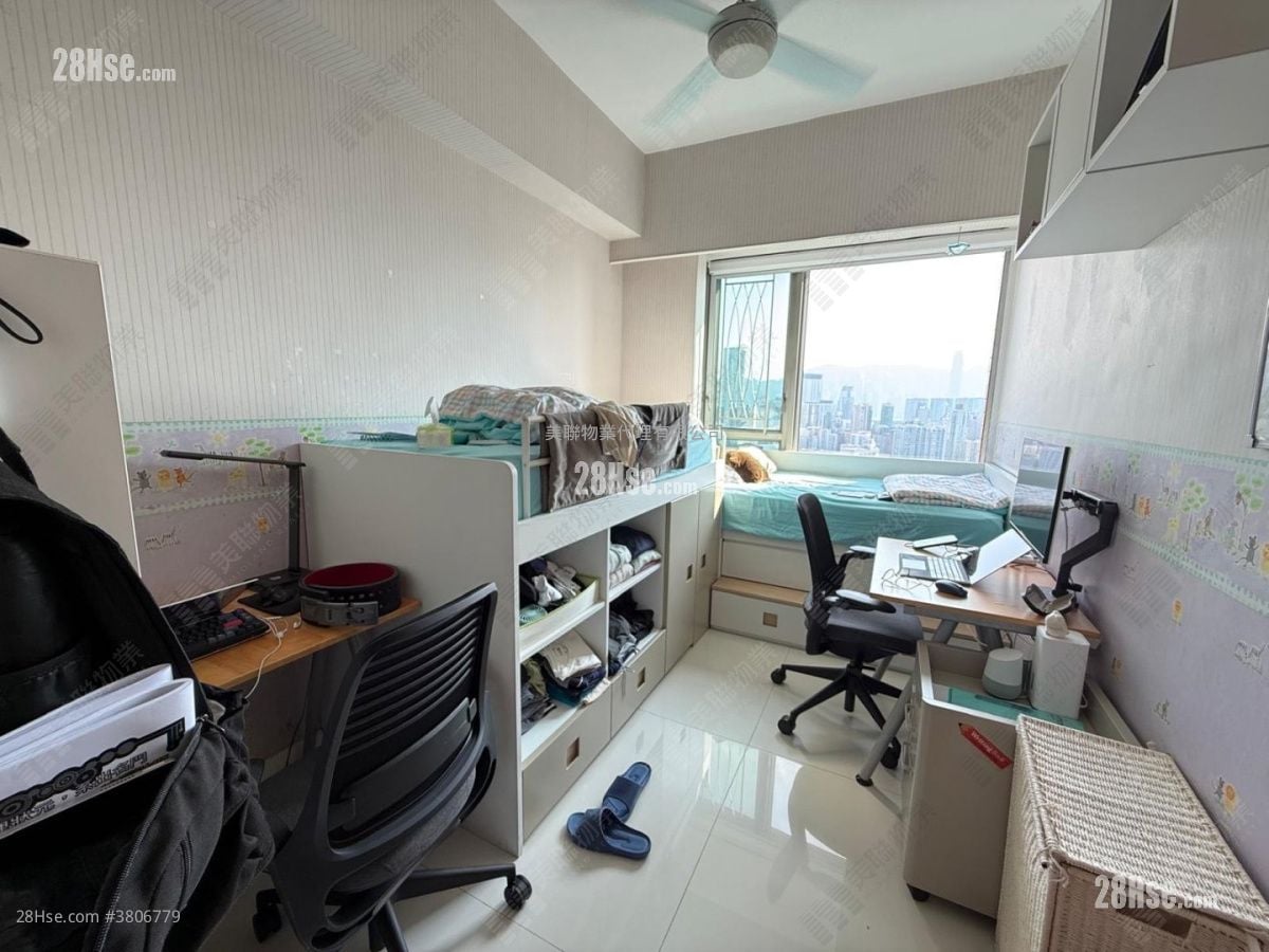 君颐峰 售盘 3 房 , 3 浴室 1,074 平方尺