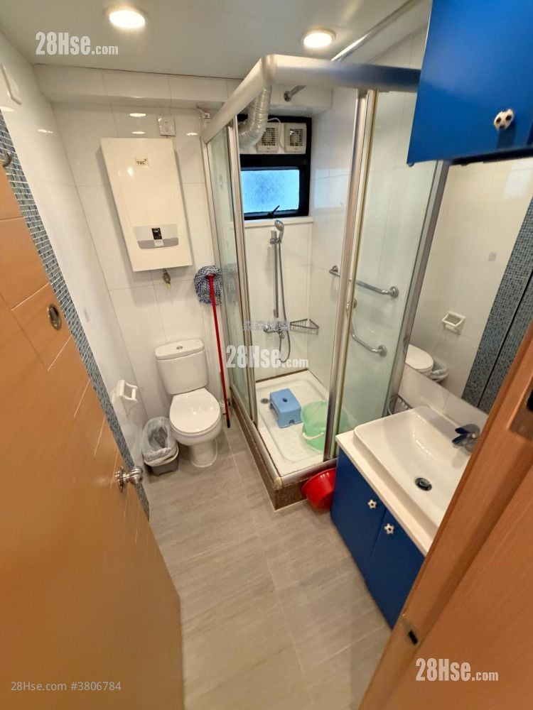 Kornhill Rental 4 Bedrooms , 2 Bathrooms 902 ft²