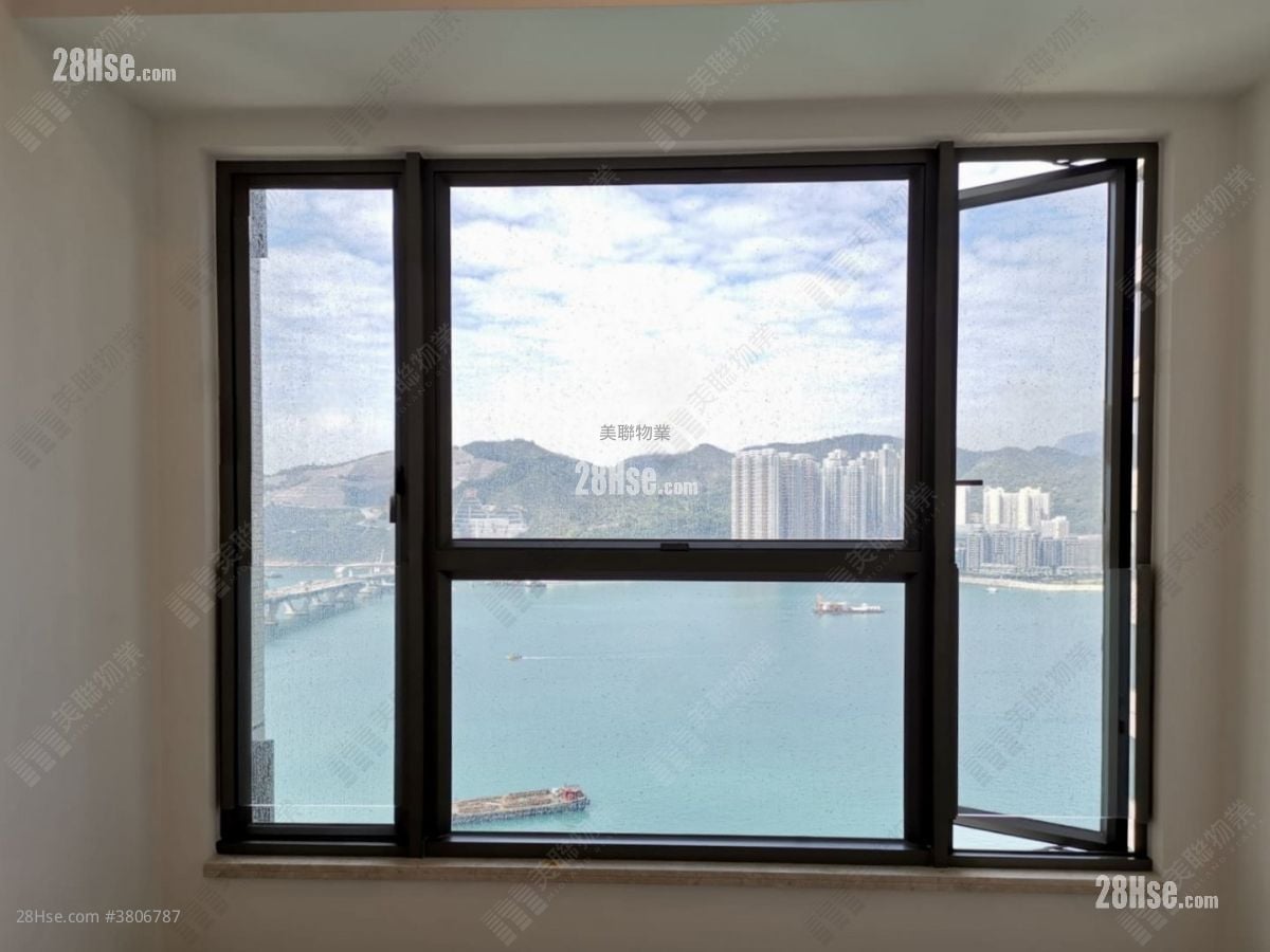 Sea To Sky Sell 2 Bedrooms , 1 Bathroom 481 ft²