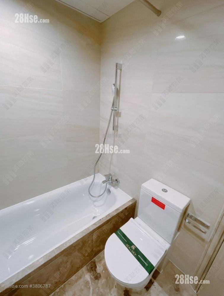 Sea To Sky Sell 2 Bedrooms , 1 Bathroom 481 ft²