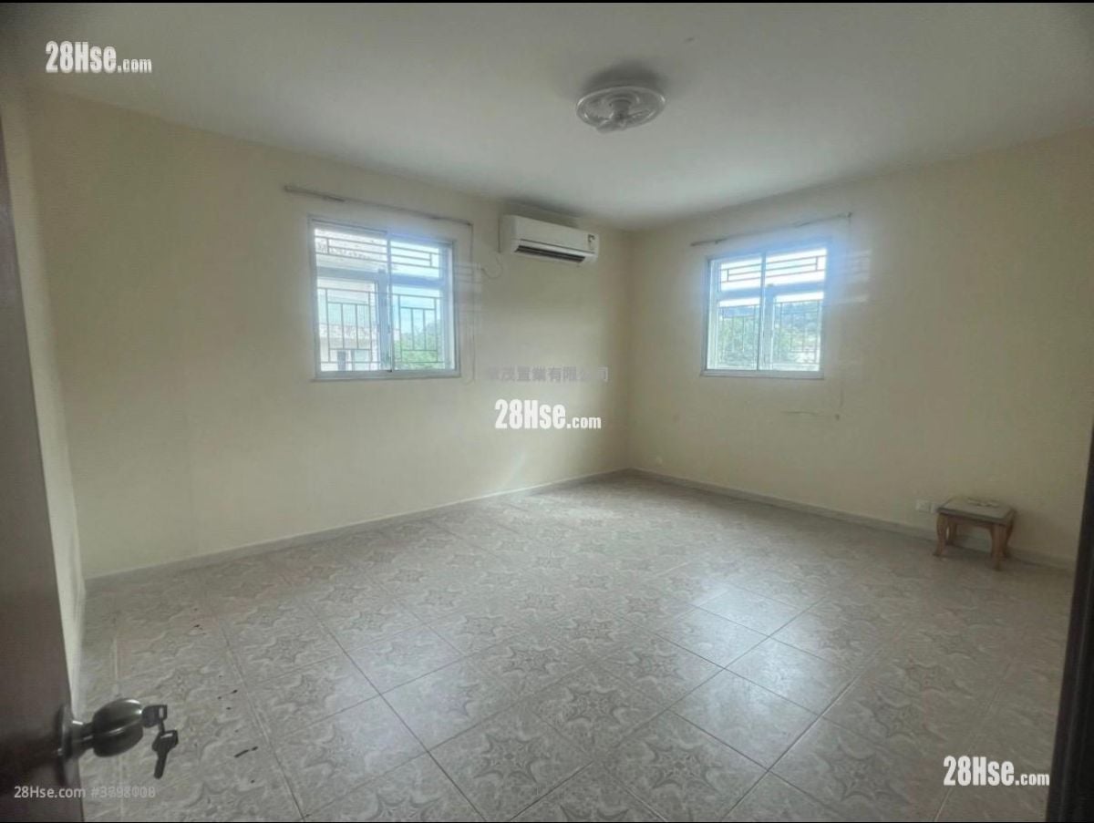 村屋 租盘 4 房 , 2 浴室 1,200 平方尺