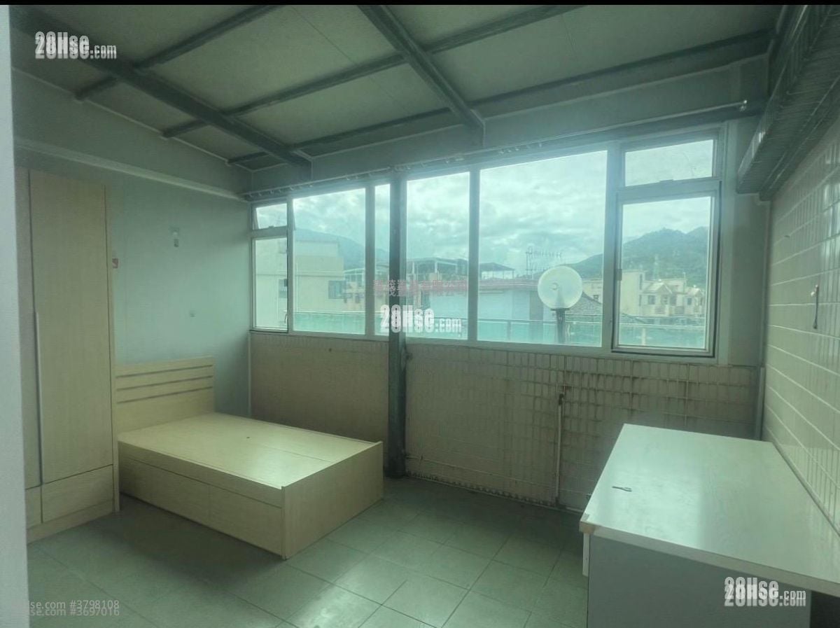 村屋 租盘 4 房 , 2 浴室 1,200 平方尺