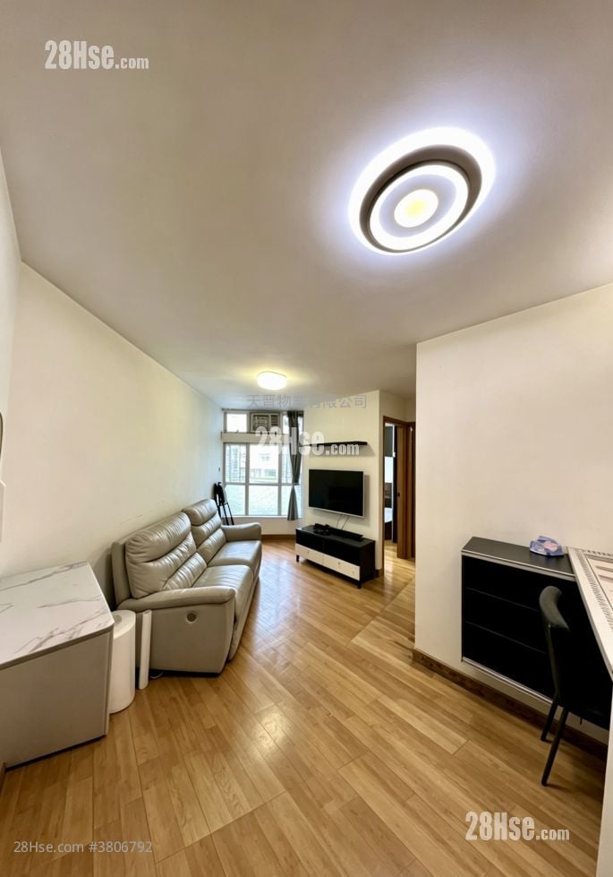 Whampoa Garden Sell 2 Bedrooms , 1 Bathroom 389 ft²