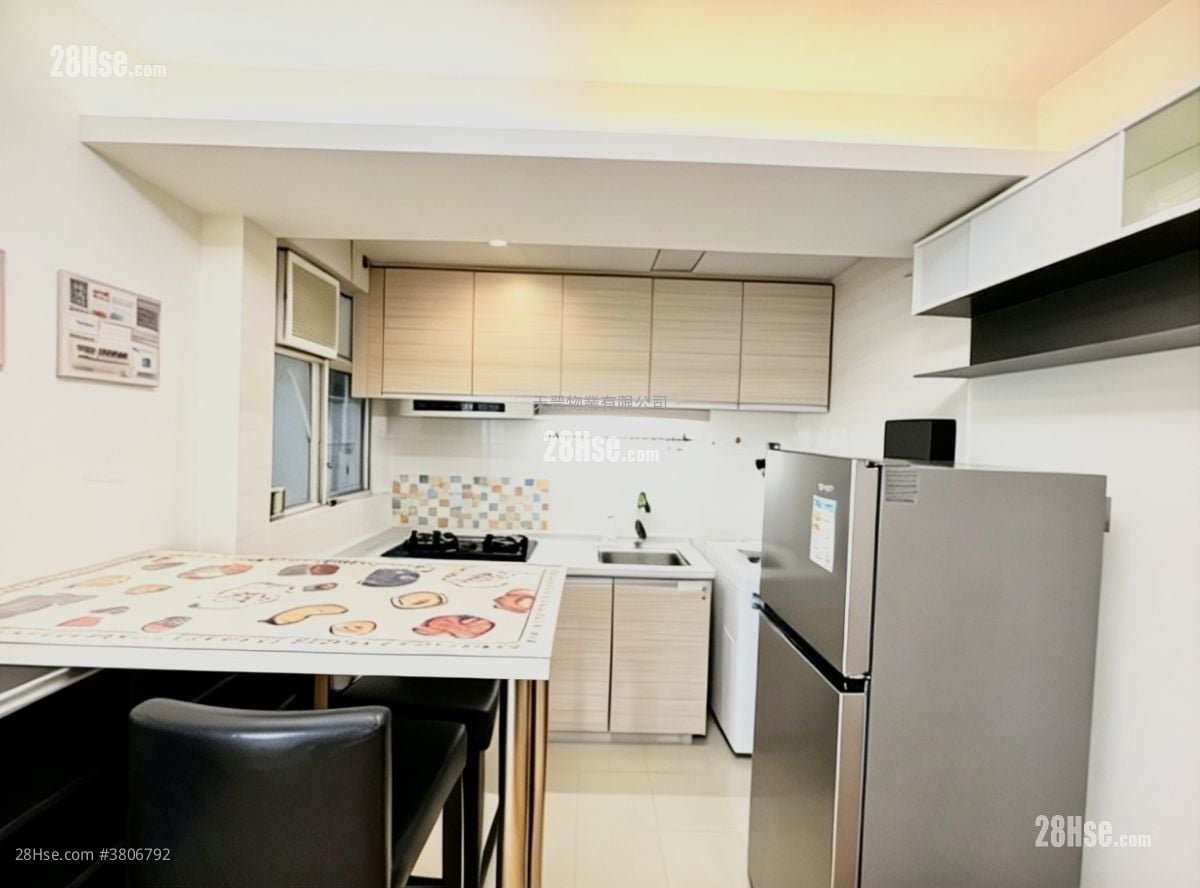 Whampoa Garden Sell 2 Bedrooms , 1 Bathroom 389 ft²