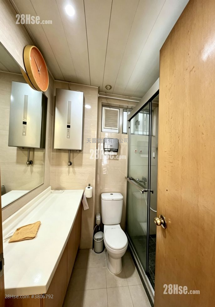 Whampoa Garden Sell 2 Bedrooms , 1 Bathroom 389 ft²