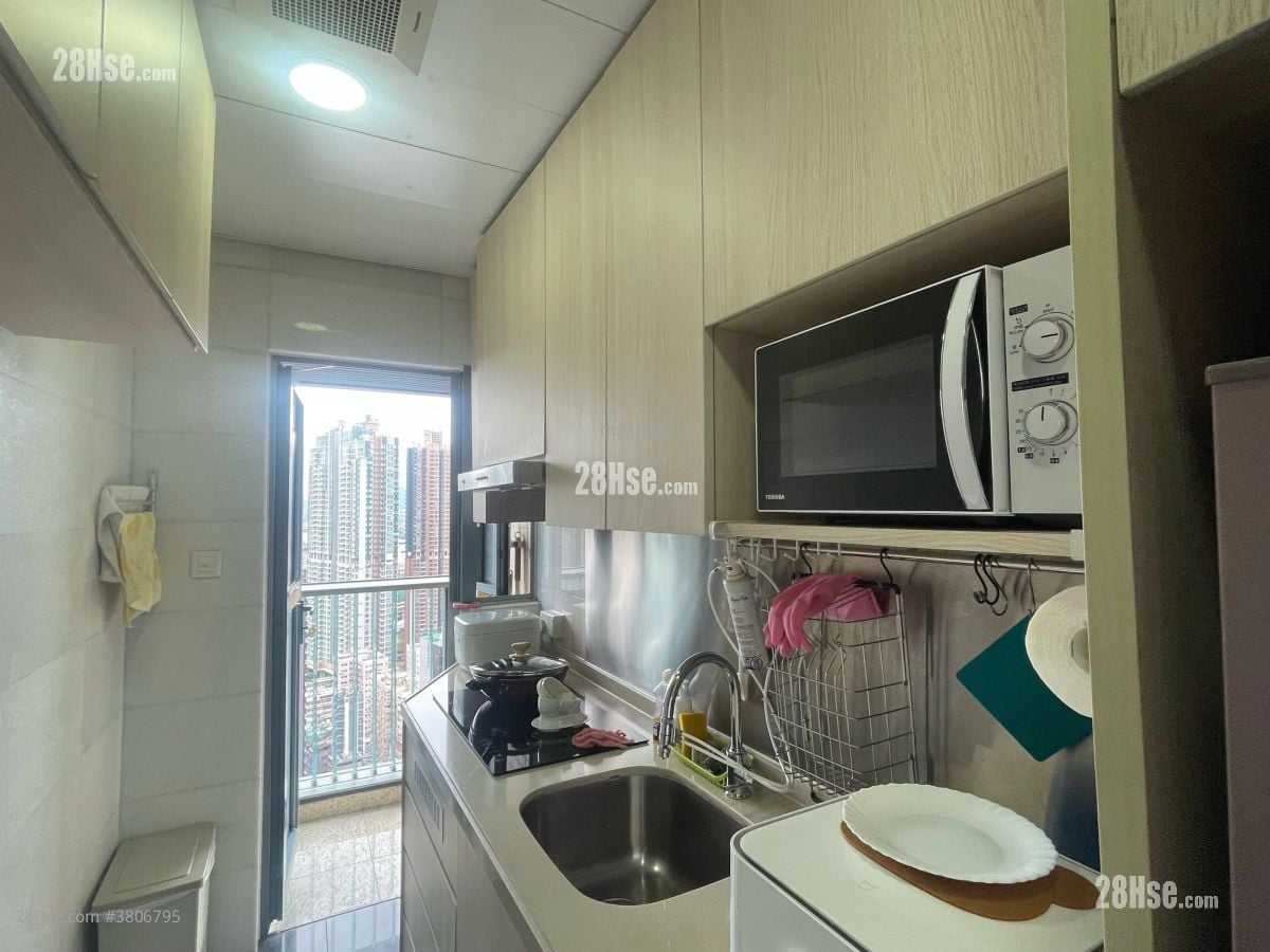 kitchen: Park Summit Sell 3 Bedrooms , 2 Bathrooms 654 ft²