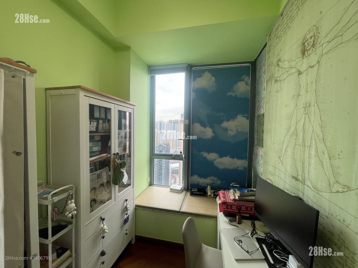 bedroom 1: Park Summit Sell 3 Bedrooms , 2 Bathrooms 654 ft²