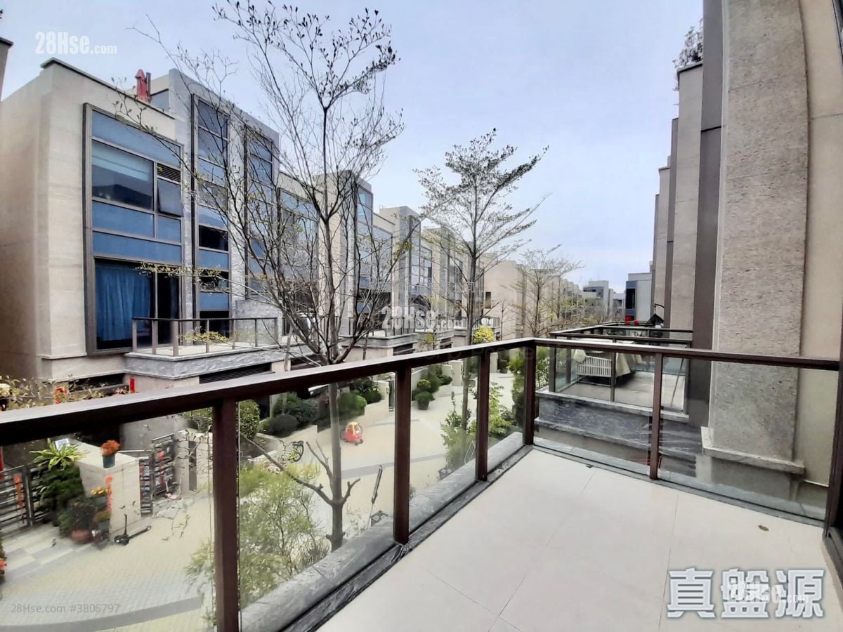 Domus Sell 3 Bedrooms 2,013 ft²