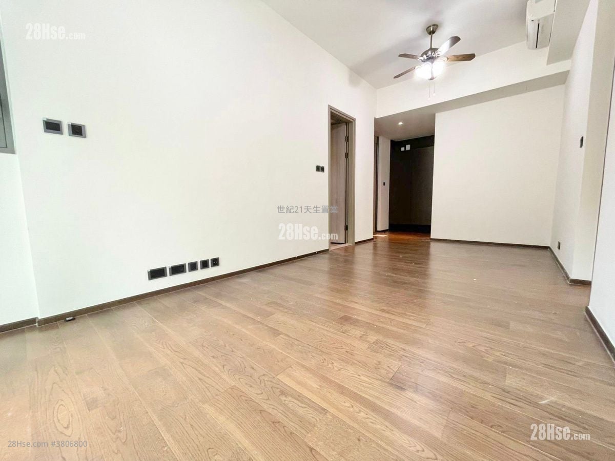 Le Pont Sell 3 Bedrooms , 2 Bathrooms 737 ft²